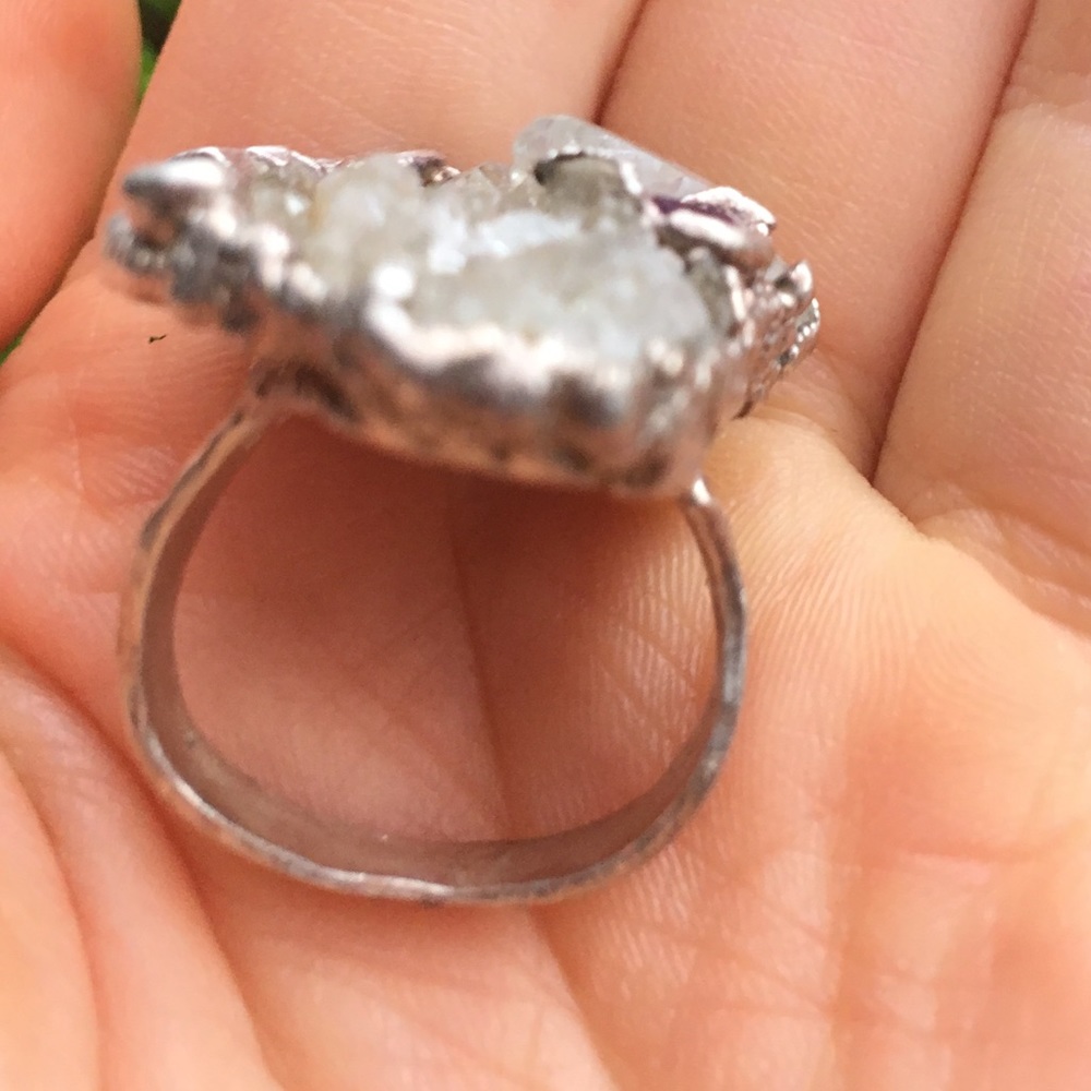 Raw artisan quartz ring (one of a kind!). - Picture 4 of 4